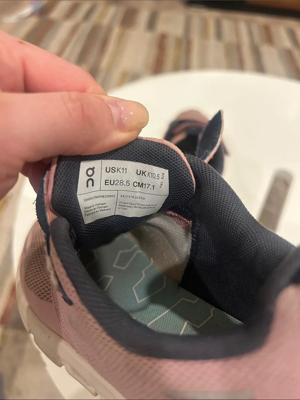On Running Kids Pink Mesh Sneakers with Hook-and-Loop Strap